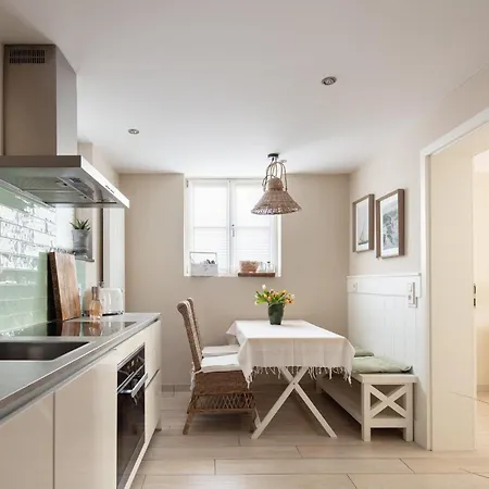 Seehaus Mit 5 Exklusiven Appartement *