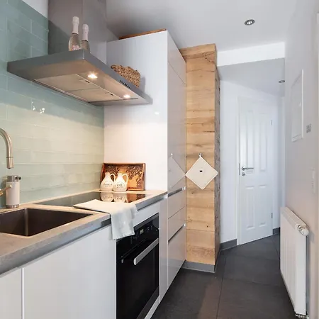 Seehaus Mit 5 Exklusiven Appartement *